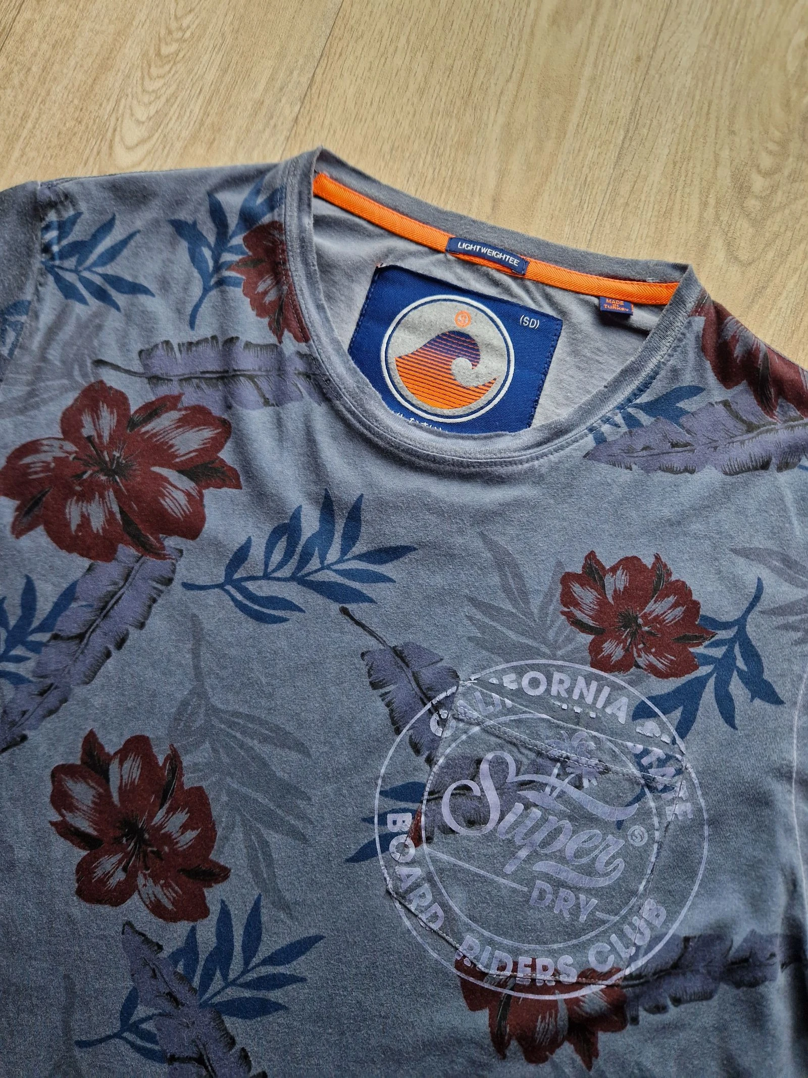 T-shirt Superdry homem estampado floral cinza bordô tamanho G – photo 3